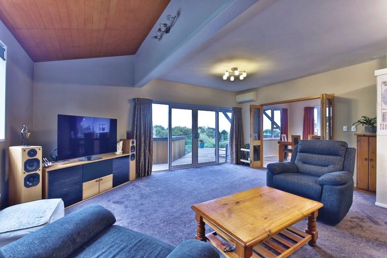 Photo of property in 18 Woodside Common, Westmorland, Christchurch, 8025