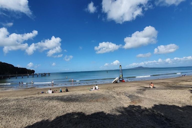 Photo of property in 1/38 Gulf View Road, Murrays Bay, Auckland, 0630