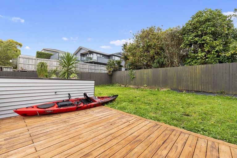 Photo of property in 4 The Esplanade, Campbells Bay, Auckland, 0630