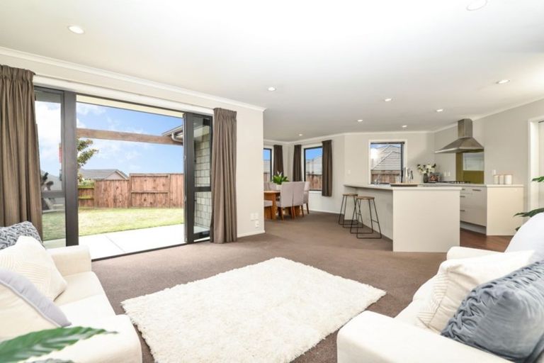 Photo of property in 15 Cole Thomas Place, Huntington, Hamilton, 3210