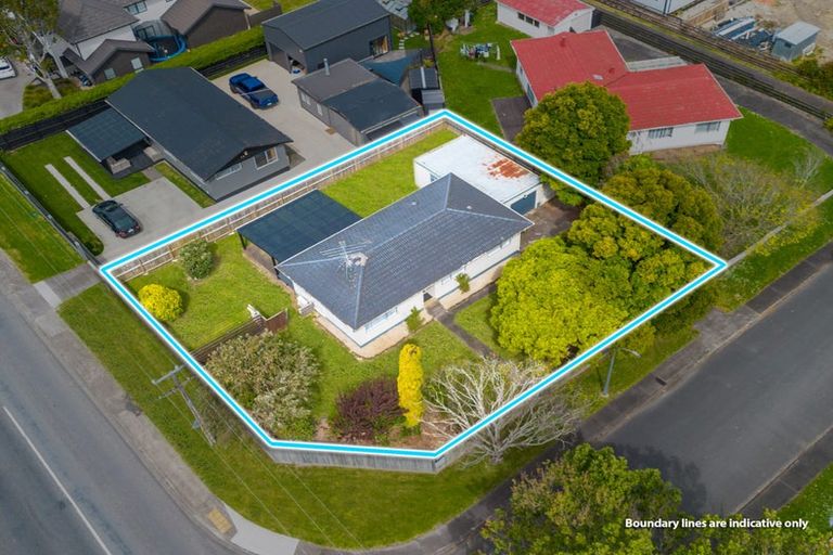 Photo of property in 2 Lipton Grove, Opaheke, Papakura, 2113