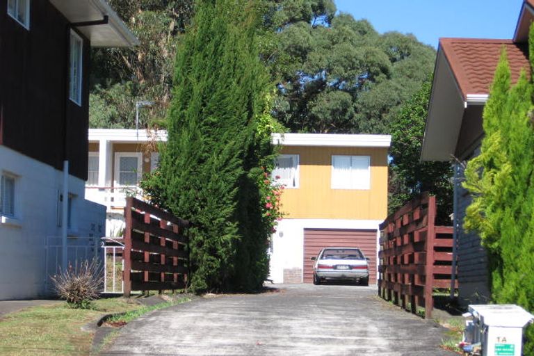 Photo of property in 2/1a Divich Avenue, Te Atatu South, Auckland, 0610