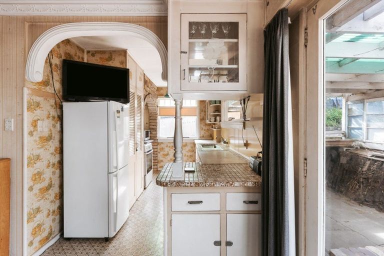 Photo of property in 11 May Street, Mount Maunganui, 3116