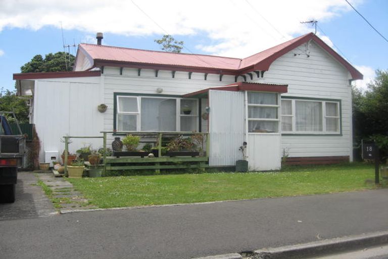 Photo of property in 18 Gibson Street, Aramoho, Whanganui, 4500