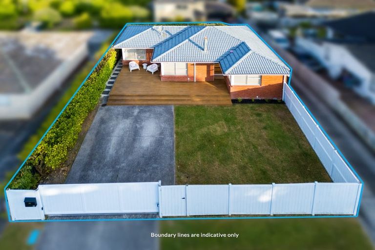 Photo of property in 26a Finlow Drive, Te Atatu South, Auckland, 0610