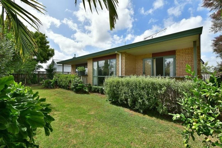 Photo of property in 1/214 Parkhurst Road, Parakai, 0830