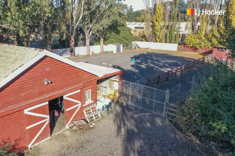 Photo of property in 157 Riccarton Road West, Mosgiel, 9092