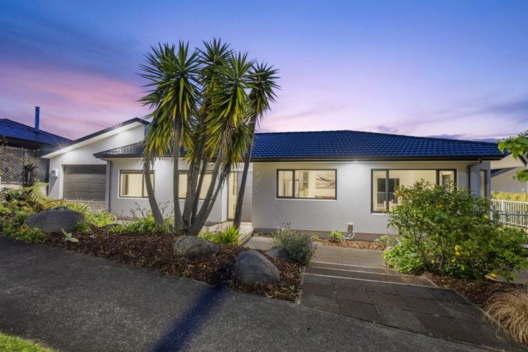 Photo of property in 205 Heta Road, Merrilands, New Plymouth, 4312