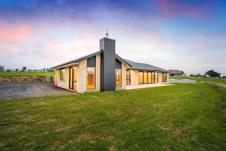Photo of property in 46 Fry Road, Halcombe, Feilding, 4777