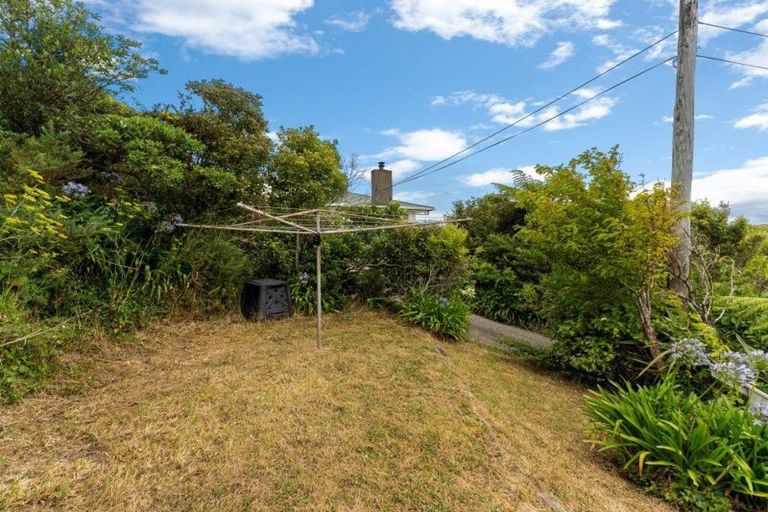 Photo of property in 30a Huntingdon Street, Northland, Wellington, 6012