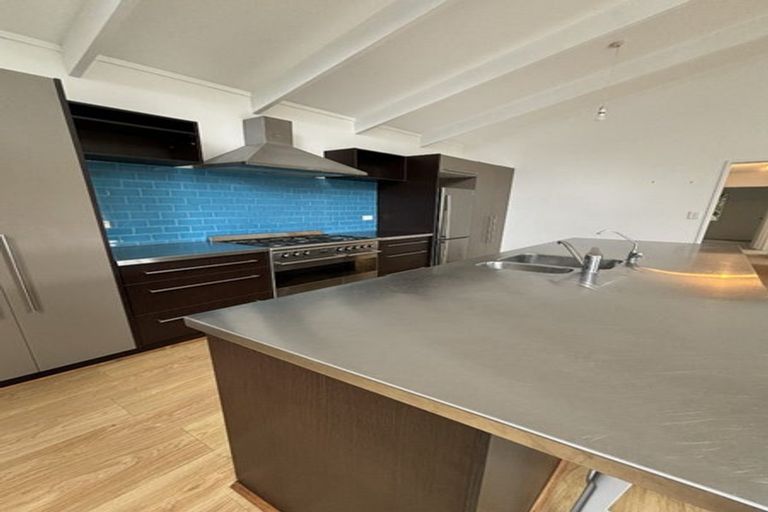 Photo of property in 103 Motutara Road, Muriwai, Waimauku, 0881