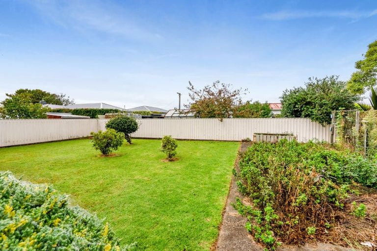 Photo of property in 38 Cowling Road, Hurdon, New Plymouth, 4310
