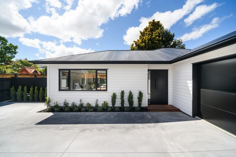Photo of property in 469a Ruahine Street, Terrace End, Palmerston North, 4410