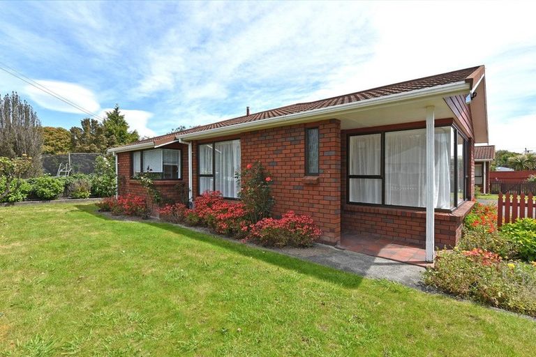 Photo of property in 3a Henry Street, Ebdentown, Upper Hutt, 5018