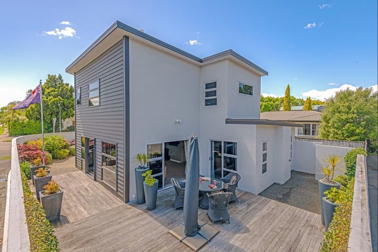 Photo of property in 42 Collingwood Street, Hokowhitu, Palmerston North, 4410