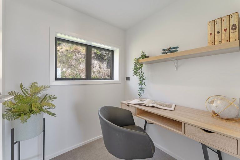 Photo of property in 2/80 Mccormacks Bay Road, Mount Pleasant, Christchurch, 8081