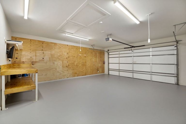 Photo of property in 11 Haddow's Place, Lake Hayes, Queenstown, 9304