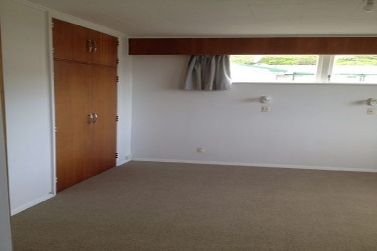 Photo of property in 2 Foyle Street, Island Bay, Wellington, 6023