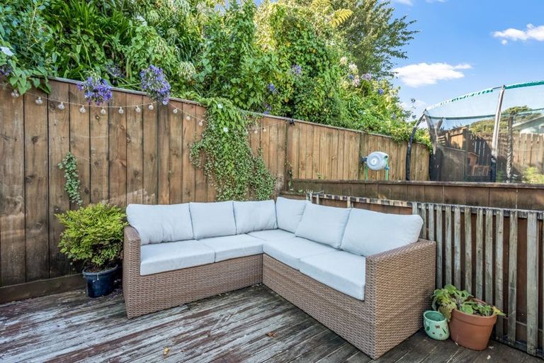 Photo of property in 13 Tahurangi Place, Spotswood, New Plymouth, 4310