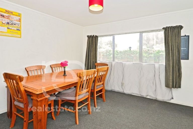 Photo of property in 2/10 Airfield Road, Takanini, 2112