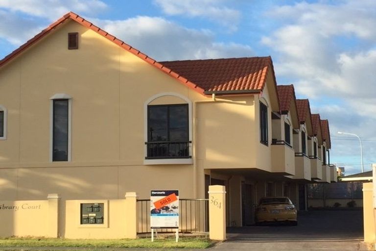 Photo of property in 4/364 Maunganui Road, Mount Maunganui, 3116