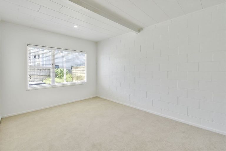 Photo of property in 2/7 James Road, Manurewa, Auckland, 2102