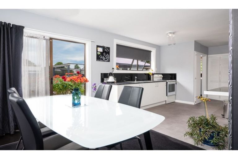 Photo of property in 21 Cross Street, Phillipstown, Christchurch, 8011