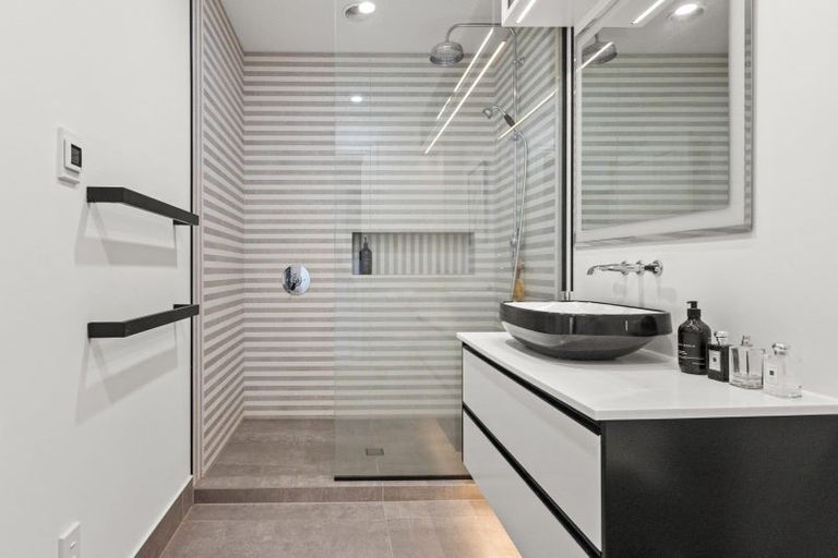 Photo of property in 340 Lawn Road, Clive, Hastings, 4180