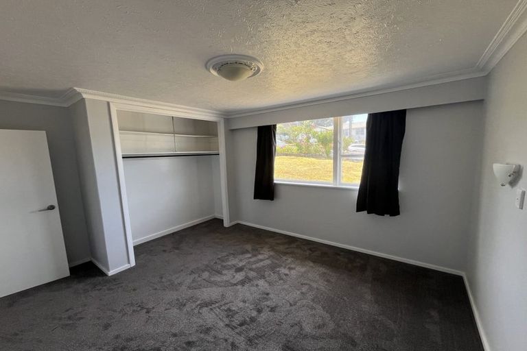 Photo of property in 39 Fantame Street, Cannons Creek, Porirua, 5024