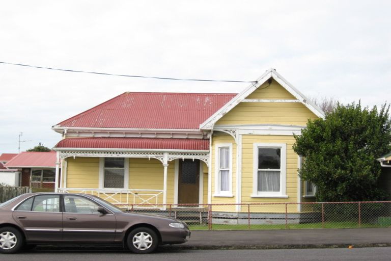 Photo of property in 15 Kowhai Street, Strandon, New Plymouth, 4312