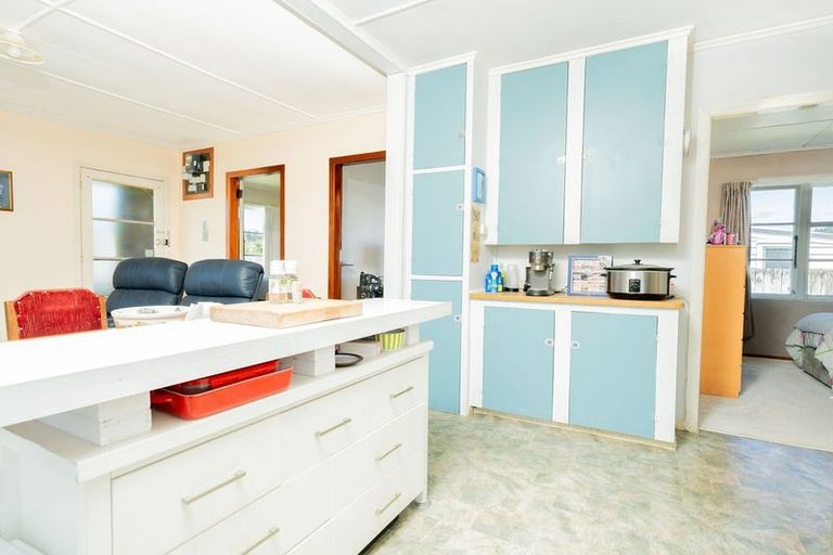 Photo of property in 63 Valley Road, Hikurangi, 0114