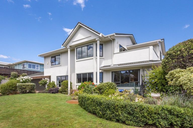 Photo of property in 12 Rua Road, Paraparaumu Beach, Paraparaumu, 5032