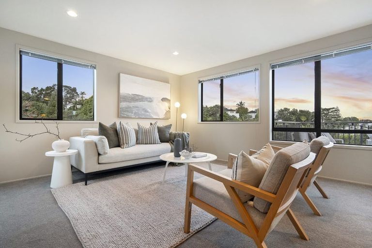 Photo of property in 1/20a Rawene Road, Birkenhead, Auckland, 0626