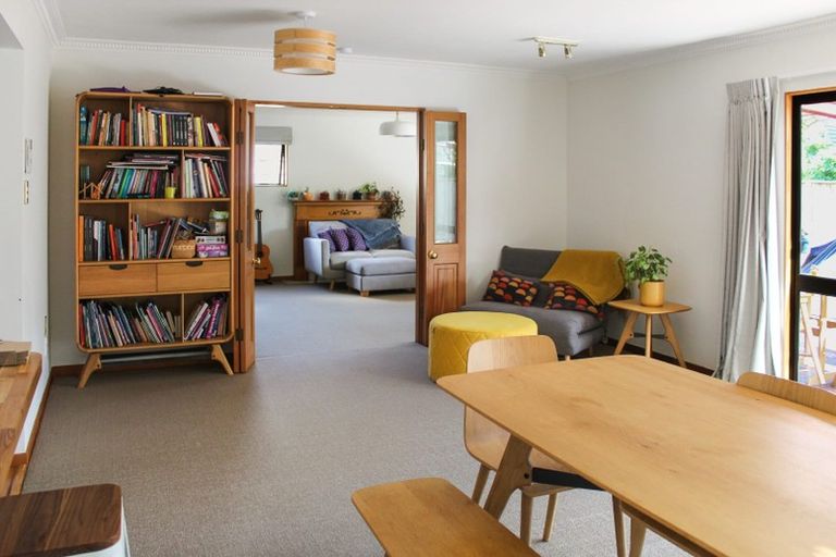 Photo of property in 2 Montgomery Terrace, Hokowhitu, Palmerston North, 4410