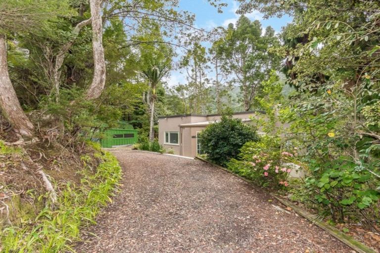 Photo of property in 49 Whatipu Road, Huia, Auckland, 0604
