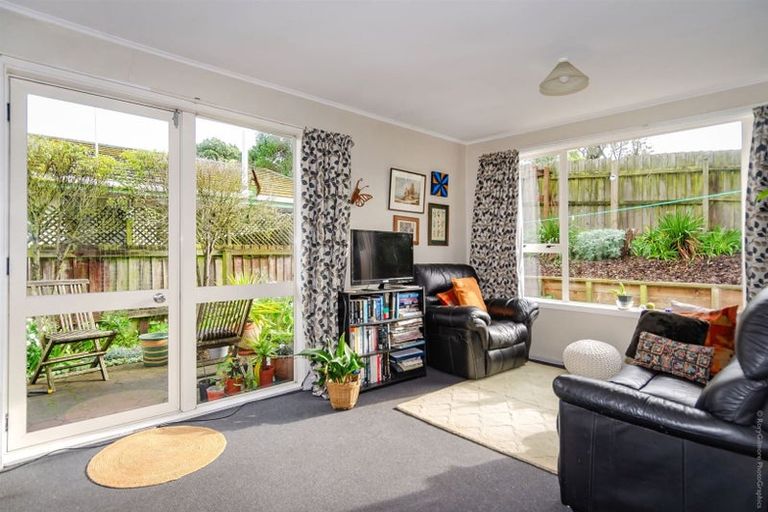 Photo of property in 2/46 Bowhill Road, New Brighton, Christchurch, 8083