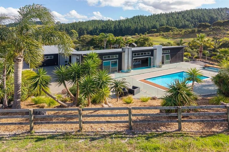 Photo of property in 105 Zanders Road, Helensville, Waimauku, 0882