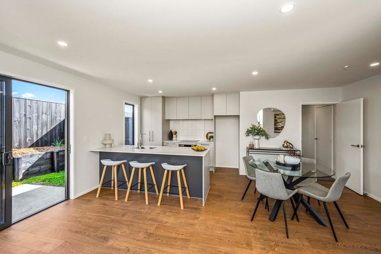 Photo of property in 4 Manaakitia Road, Karaka, 2124