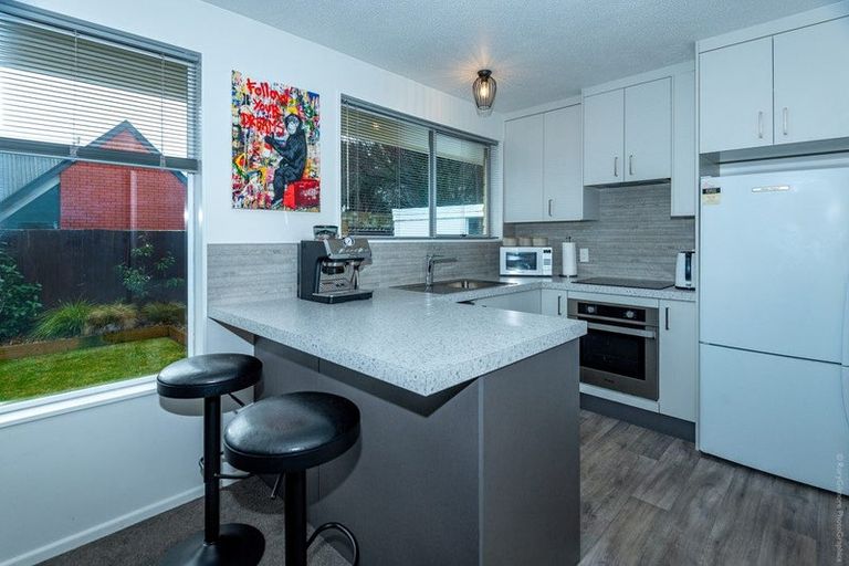 Photo of property in 16b Broadfell Avenue, Avonhead, Christchurch, 8042