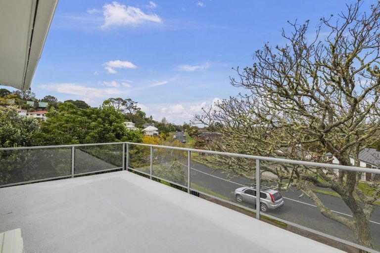 Photo of property in 92 Stapleford Crescent, Browns Bay, Auckland, 0630