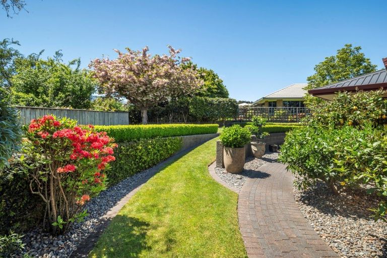 Photo of property in 22 Fairview Terrace, Waipahihi, Taupo, 3330