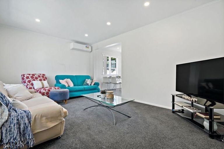 Photo of property in 8 Williams Crescent, Otara, Auckland, 2023