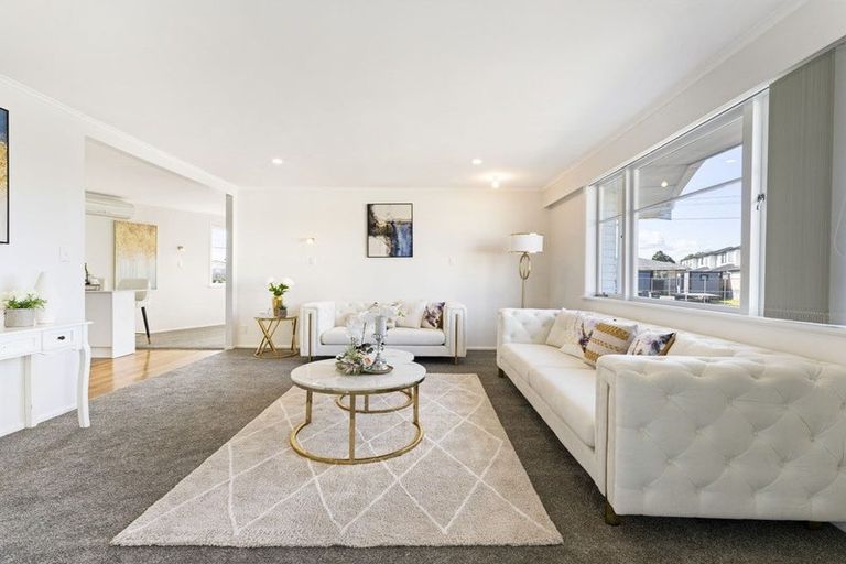 Photo of property in 24 Hill Crescent, Papakura, 2110