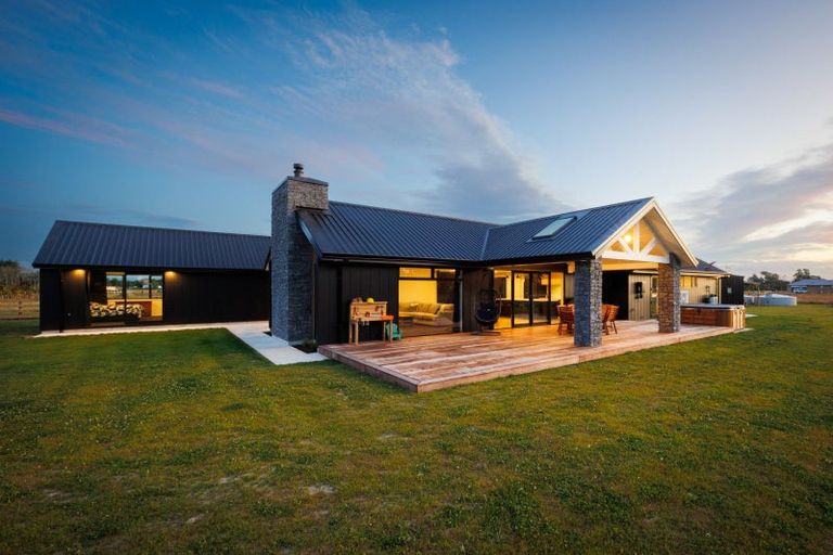 Photo of property in 151 Nannestads Line, Bunnythorpe, Palmerston North, 4775