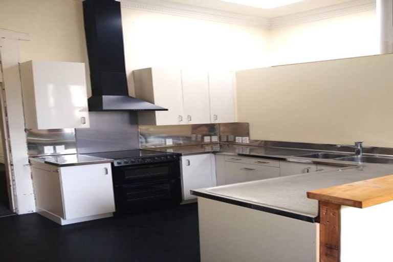 Photo of property in 8 Davis Street, Thorndon, Wellington, 6011