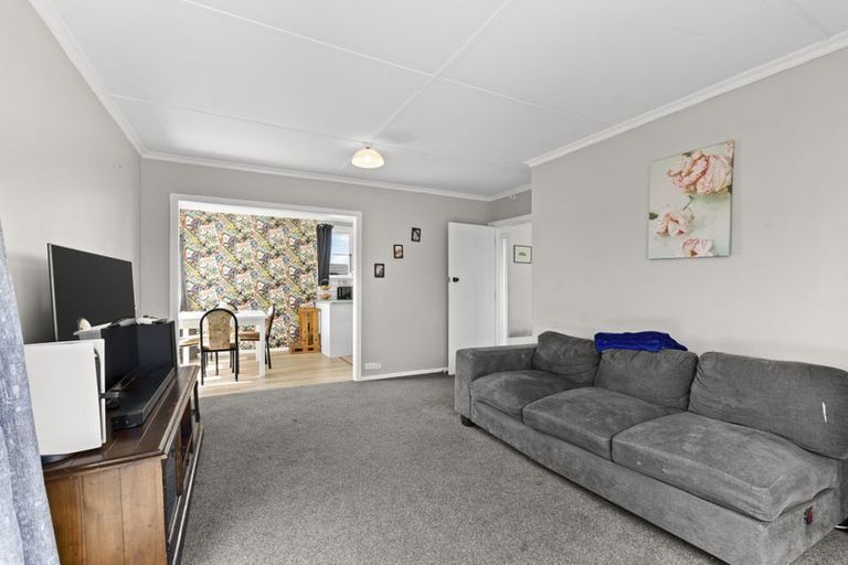 Photo of property in 43 Woodleigh Street, Frankleigh Park, New Plymouth, 4310