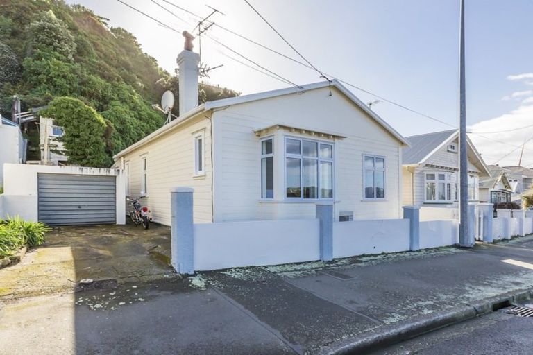 Photo of property in 16 Wellington Road, Hataitai, Wellington, 6021