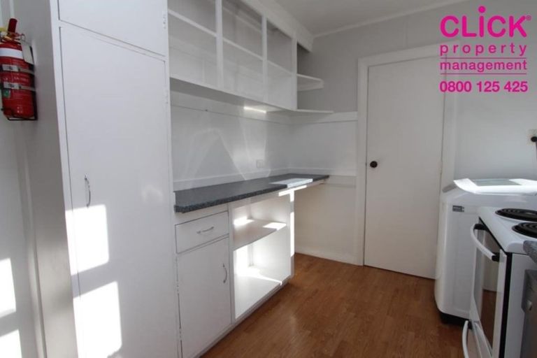 Photo of property in 50 Adderley Terrace, Ravensbourne, Dunedin, 9022