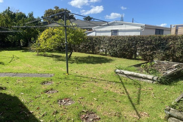 Photo of property in 1/25 Lincoln Road, Henderson, Auckland, 0610