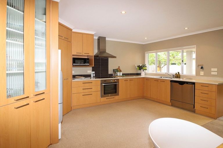 Photo of property in 28 Deller Drive, Carterton, 5713